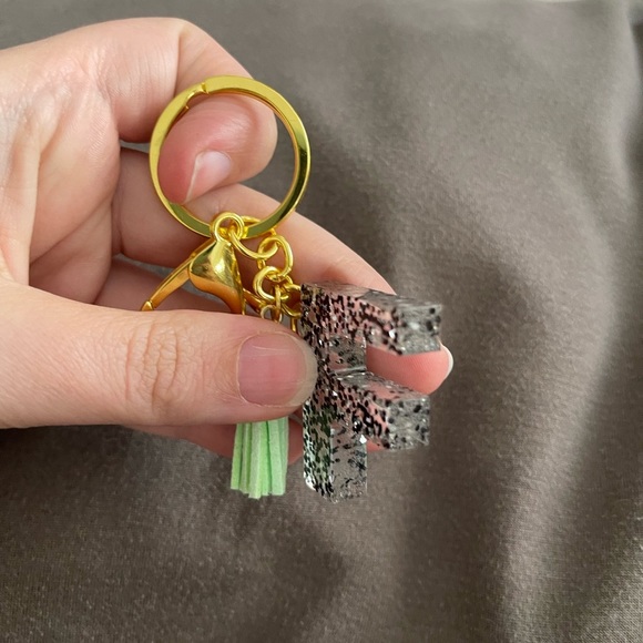 Handmade Letter "F" Keychain - Picture 3 of 6